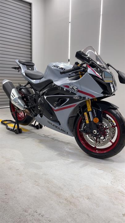 الدراجة العنيفة | Suzuki 1000RR 2024